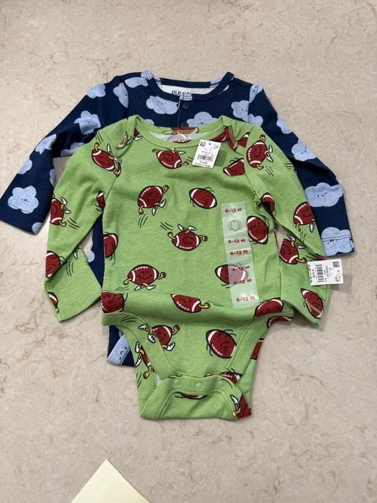 Old Navy Green Football Print One-Piece Bodysuit for Kids NWT 6-12 M - Picture 1 of 3